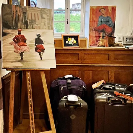 فندق Des Remparts 2*